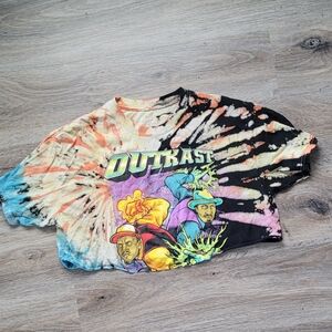 OutKast Cropped T shirt